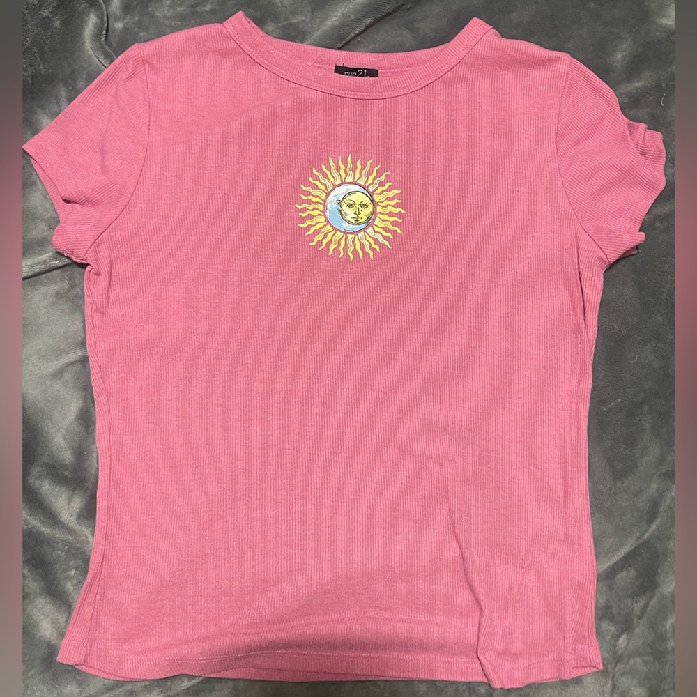 Pink Sun & Moon graphic tee